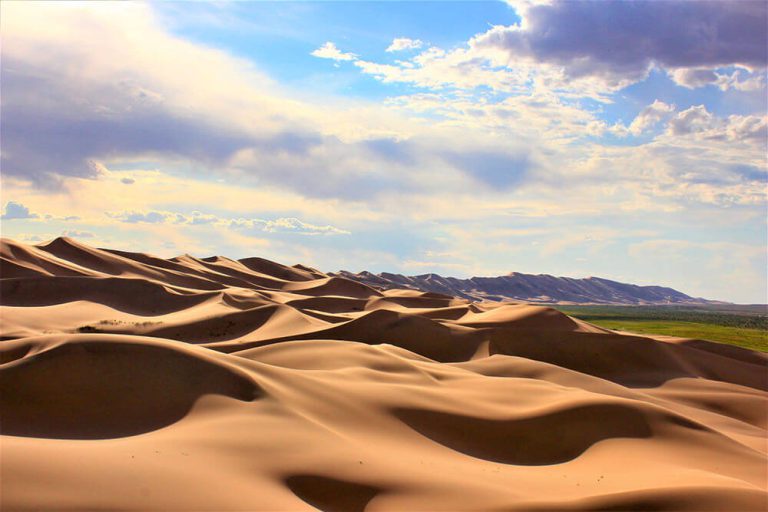 Gobi desert and Great white lake tour