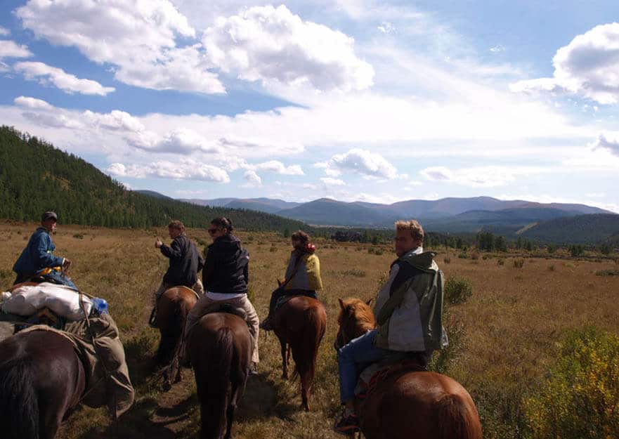 Horse trekking tour Mongolia